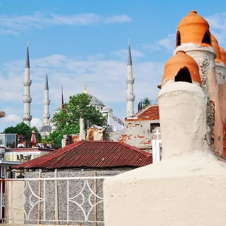 Nehrin Bed & Breakfast 4*